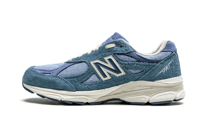 New Balance 990v3 MiUSA Levi's Denim