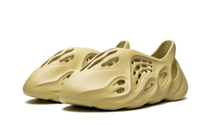 Adidias Yeezy Foam RNNR Sulfur