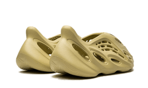 Adidias Yeezy Foam RNNR Sulfur