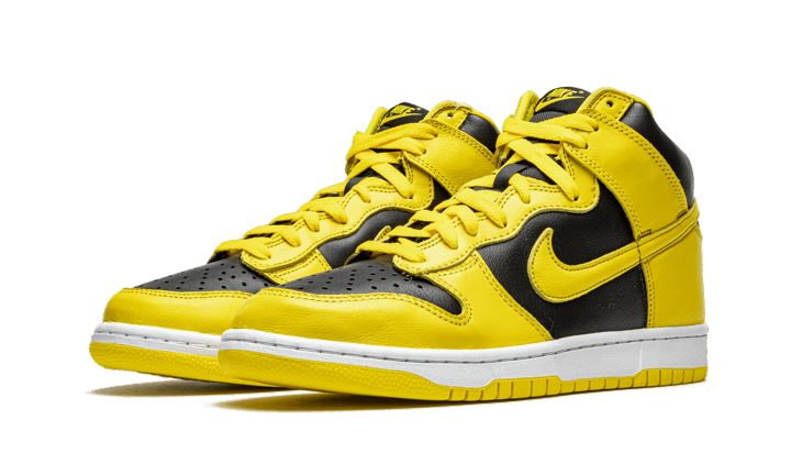 nike dunk high varsity maize 2020